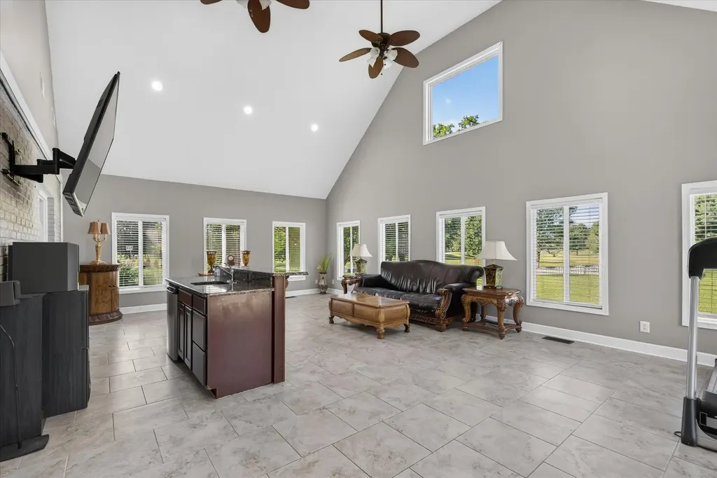 476 Maxshire Court Clarksville TN 37043