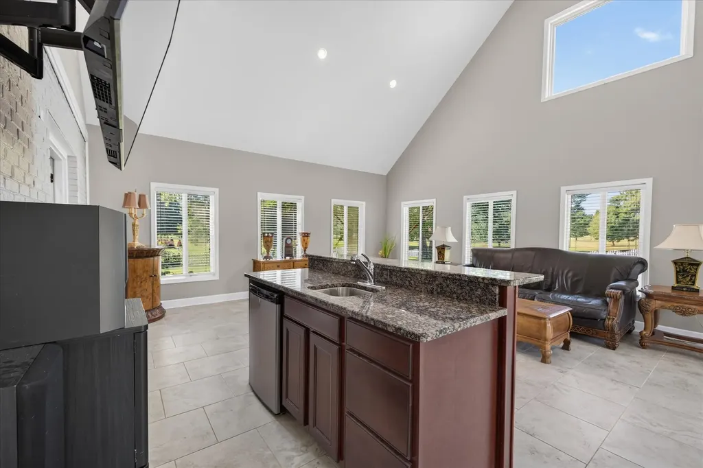 476 Maxshire Court Clarksville TN 37043