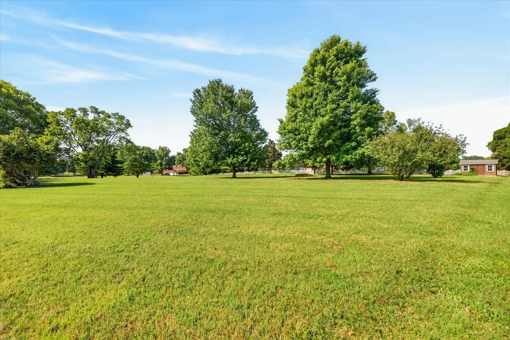 476 Maxshire Court Clarksville TN 37043