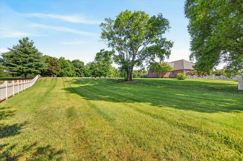 476 Maxshire Court Clarksville TN 37043