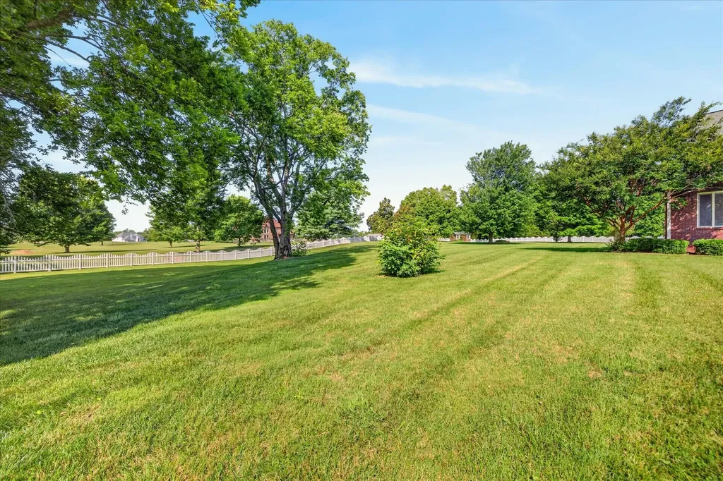 476 Maxshire Court Clarksville TN 37043