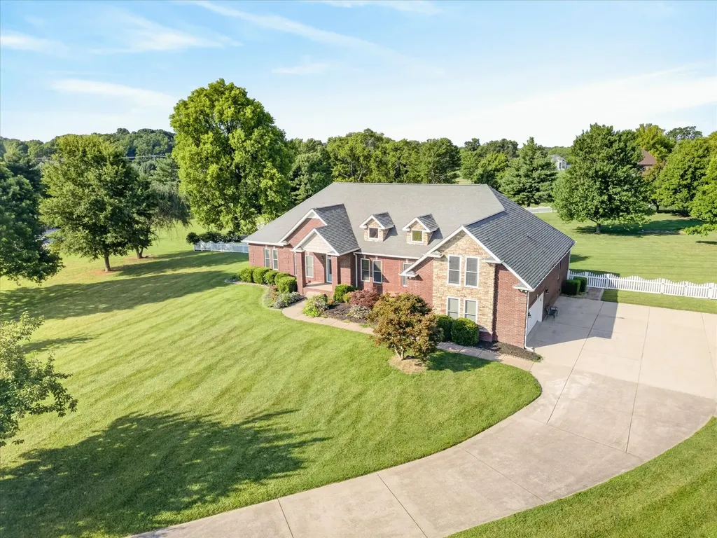 476 Maxshire Court Clarksville TN 37043