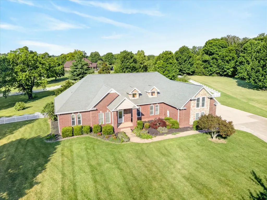 476 Maxshire Court Clarksville TN 37043