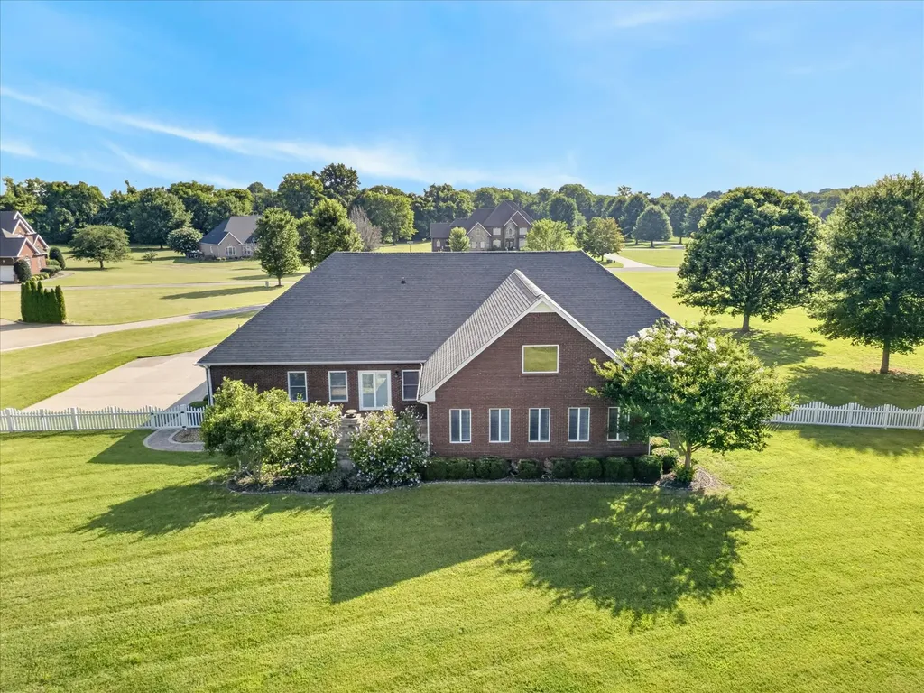 476 Maxshire Court Clarksville TN 37043
