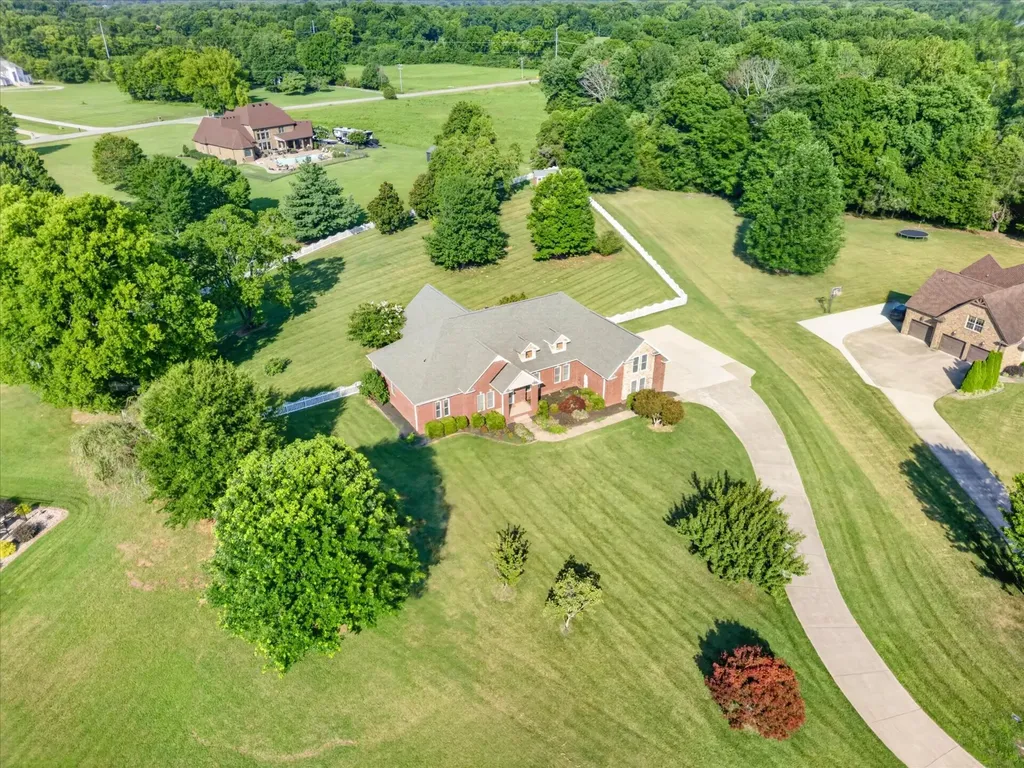 476 Maxshire Court Clarksville TN 37043