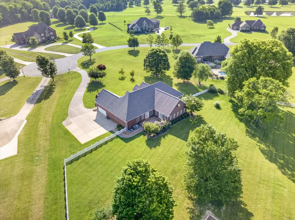 476 Maxshire Court Clarksville TN 37043