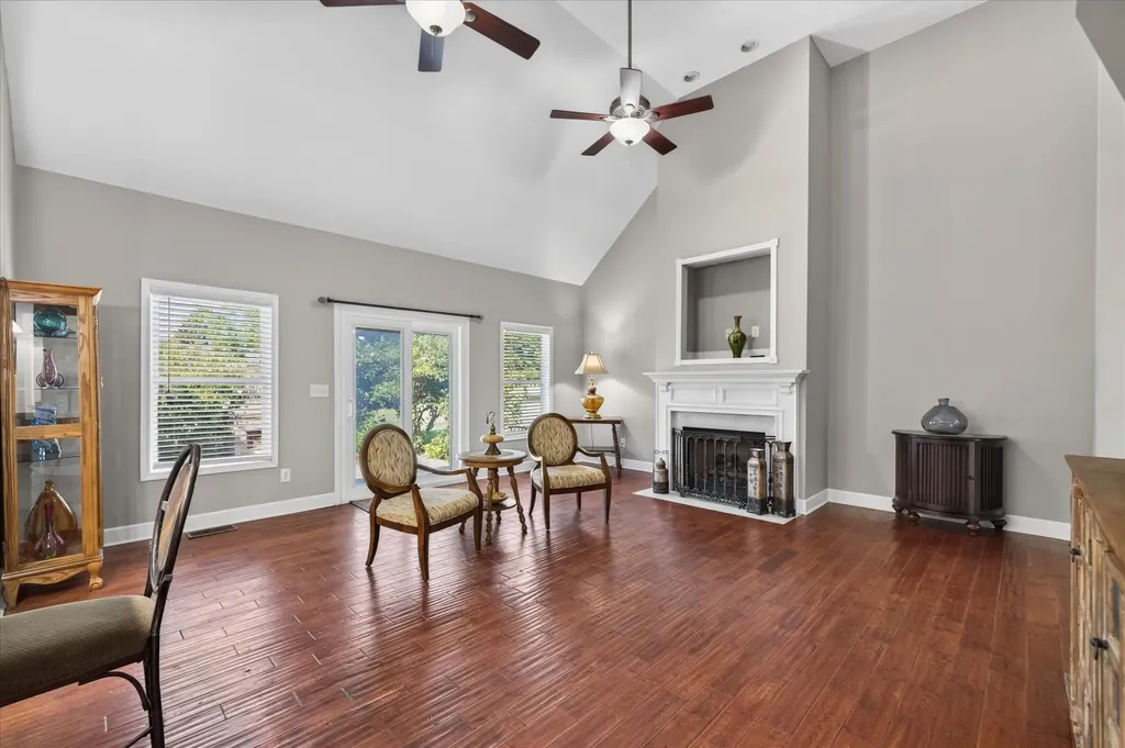 476 Maxshire Court Clarksville TN 37043