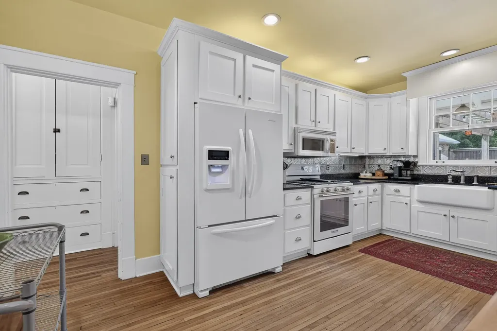203 Maple St, E Fayetteville TN 37334