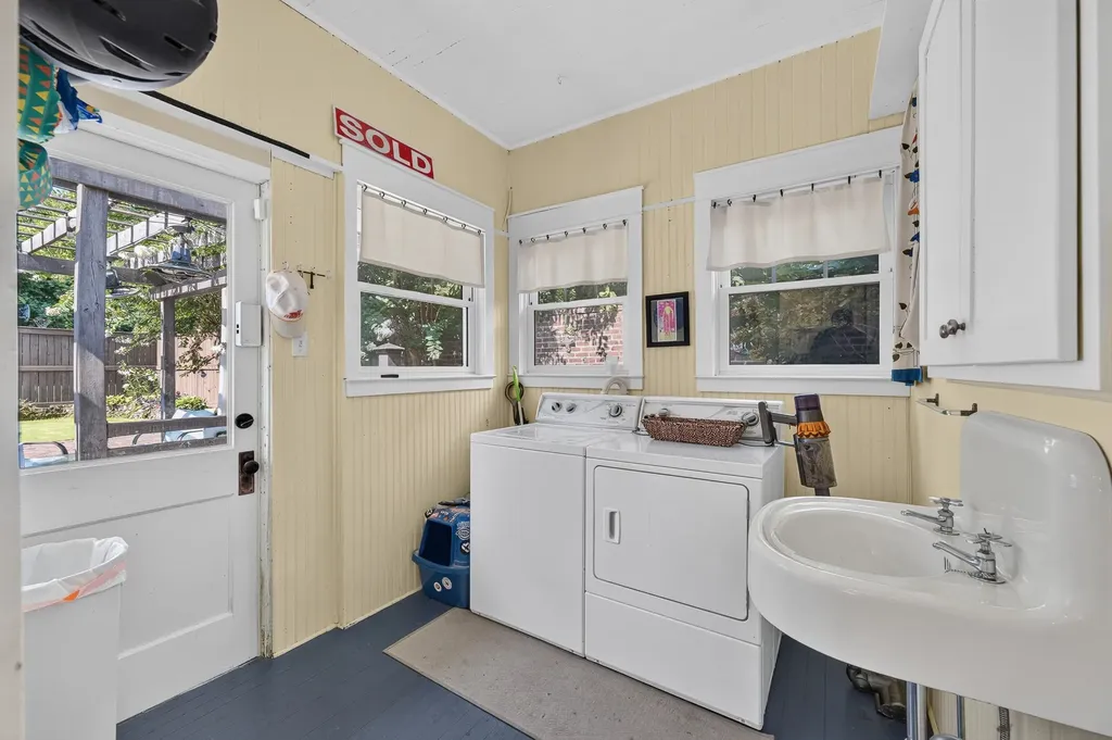 203 Maple St, E Fayetteville TN 37334