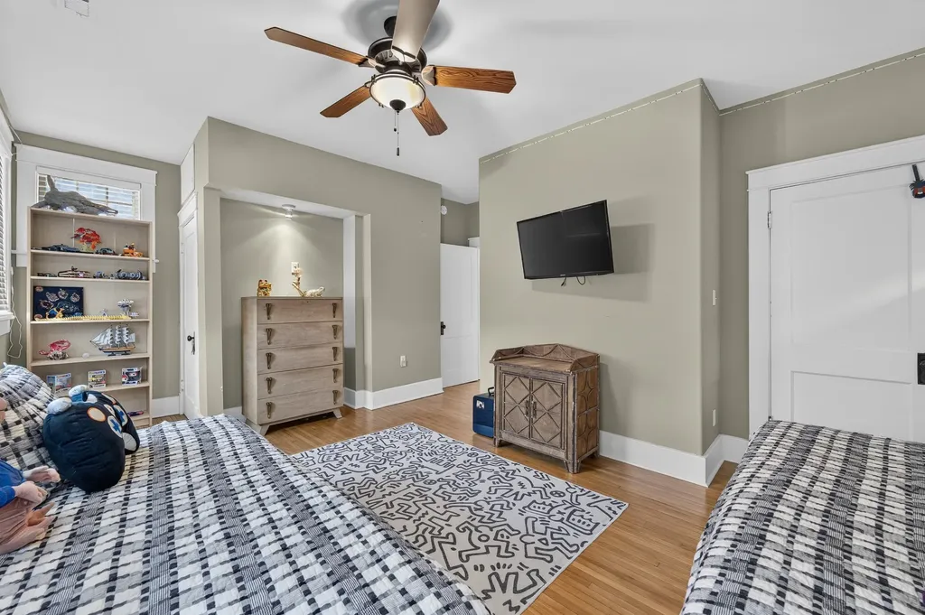 203 Maple St, E Fayetteville TN 37334