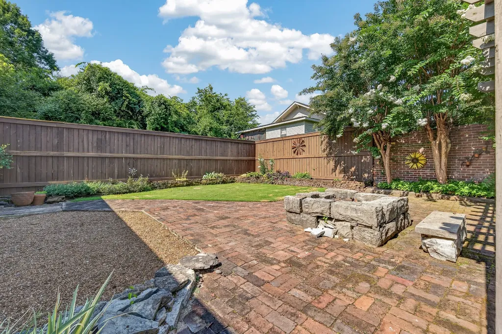 203 Maple St, E Fayetteville TN 37334