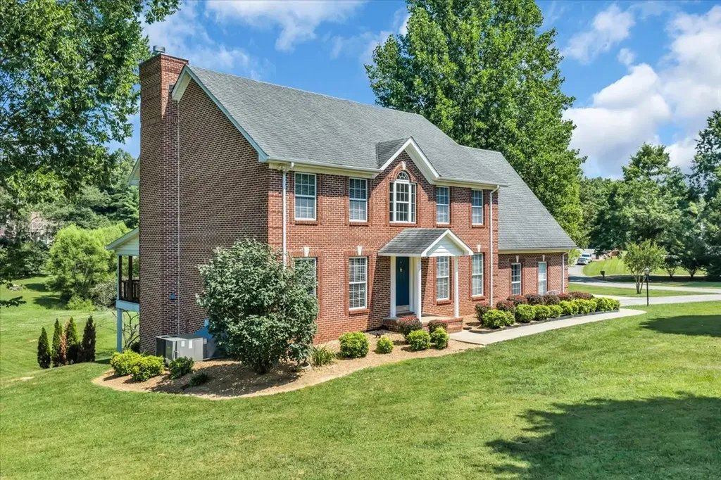 141 W Laurel Avenue Mcminnville TN 37110