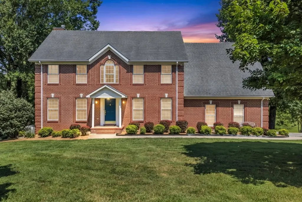 141 W Laurel Avenue Mcminnville TN 37110