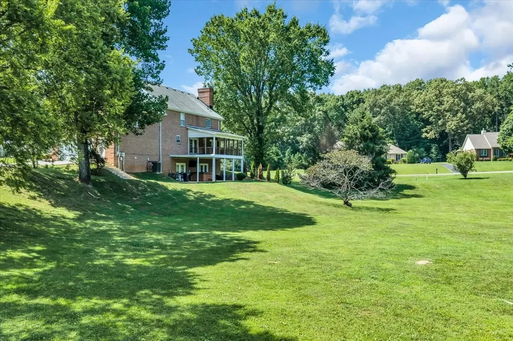 141 W Laurel Avenue Mcminnville TN 37110