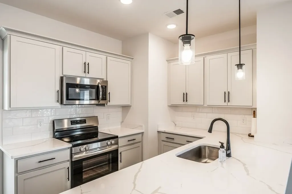 223 Holywell Drive Gallatin TN 37066