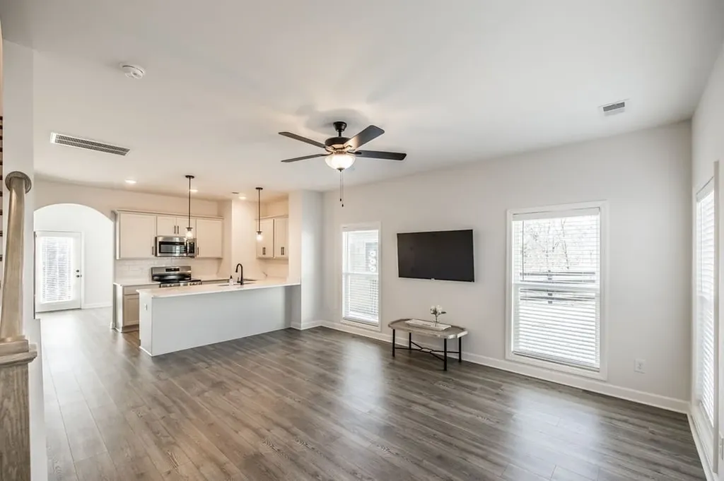 223 Holywell Drive Gallatin TN 37066