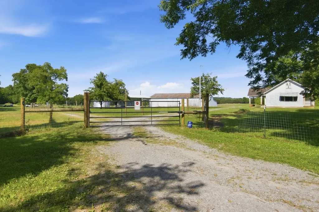 148 Wade Jennings Road Shelbyville TN 37160