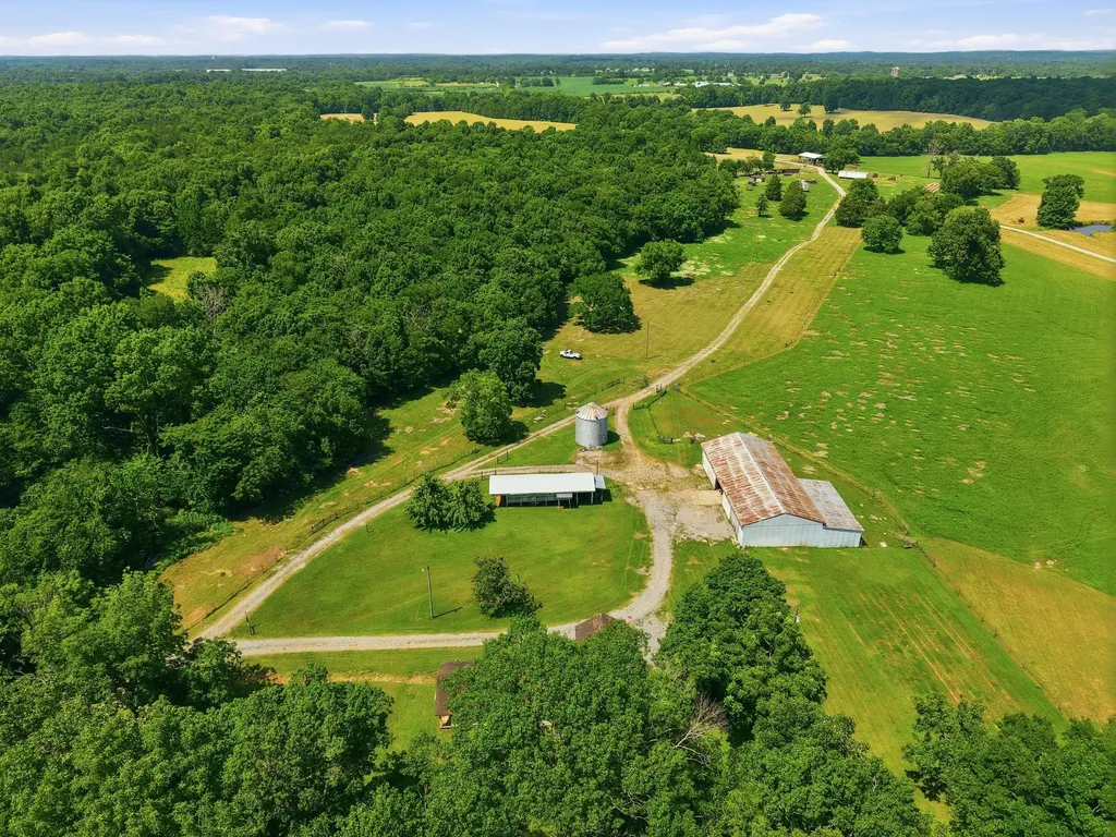 148 Wade Jennings Road Shelbyville TN 37160