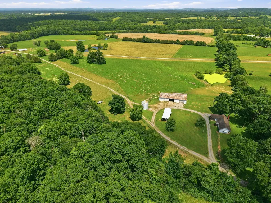 148 Wade Jennings Road Shelbyville TN 37160
