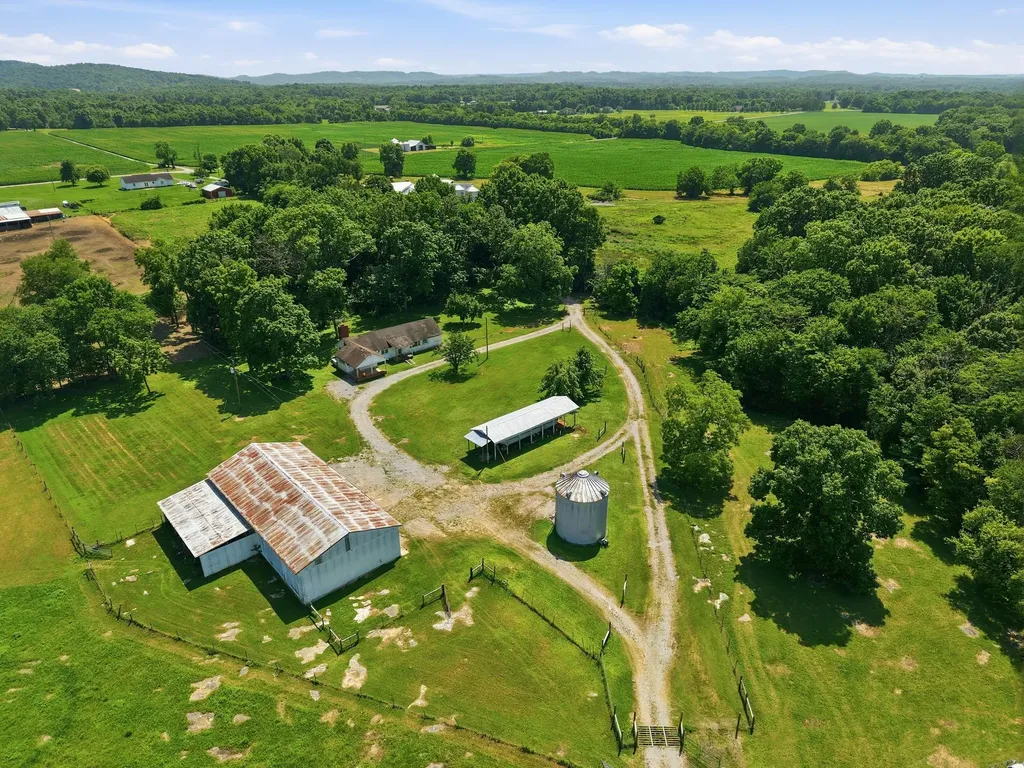 148 Wade Jennings Road Shelbyville TN 37160