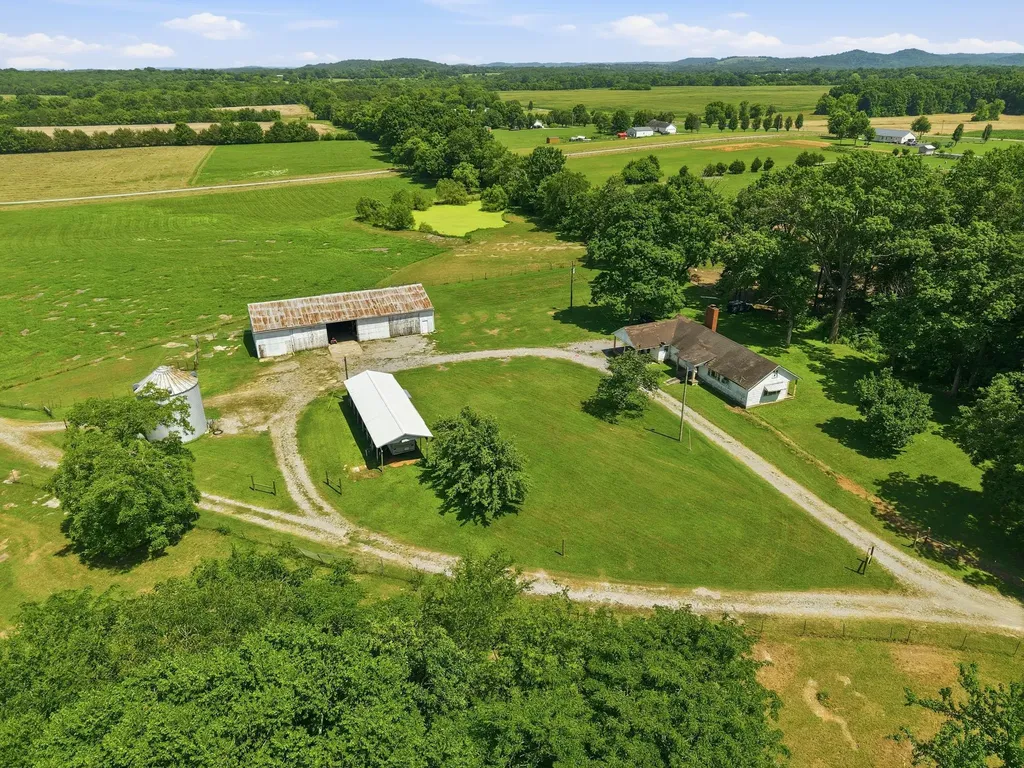 148 Wade Jennings Road Shelbyville TN 37160