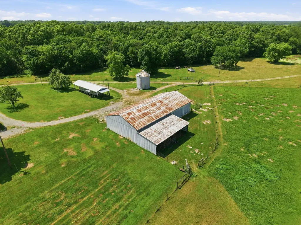 148 Wade Jennings Road Shelbyville TN 37160