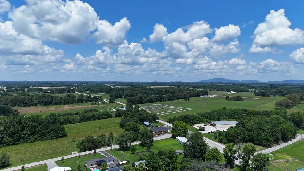 67 Hidden Valley Circle Mcminnville TN 37110