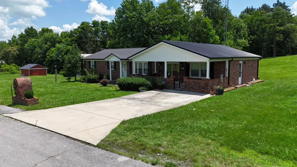 67 Hidden Valley Circle Mcminnville TN 37110