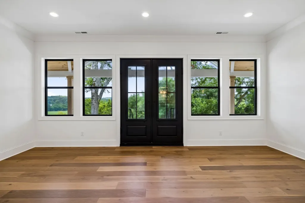 2472 Taylor Road Columbia TN 38401