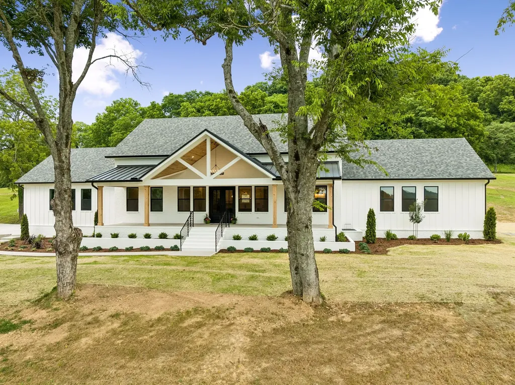 2472 Taylor Road Columbia TN 38401
