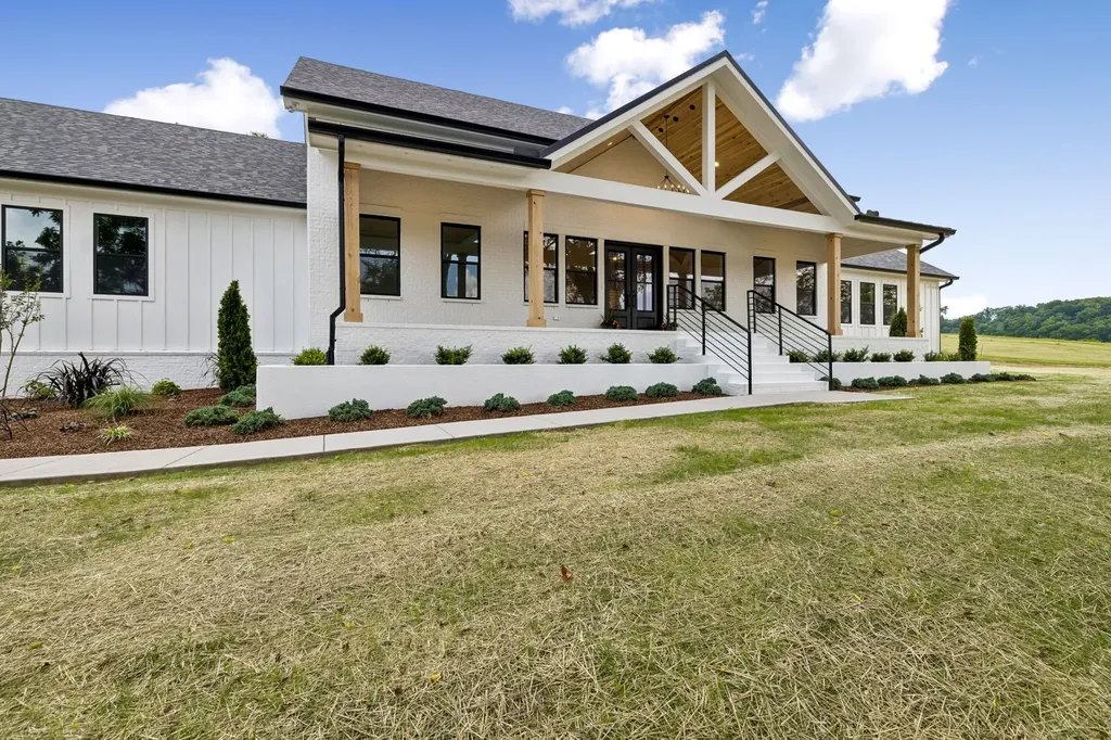 2472 Taylor Road Columbia TN 38401