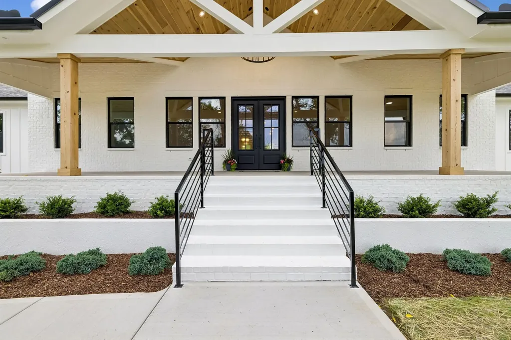 2472 Taylor Road Columbia TN 38401