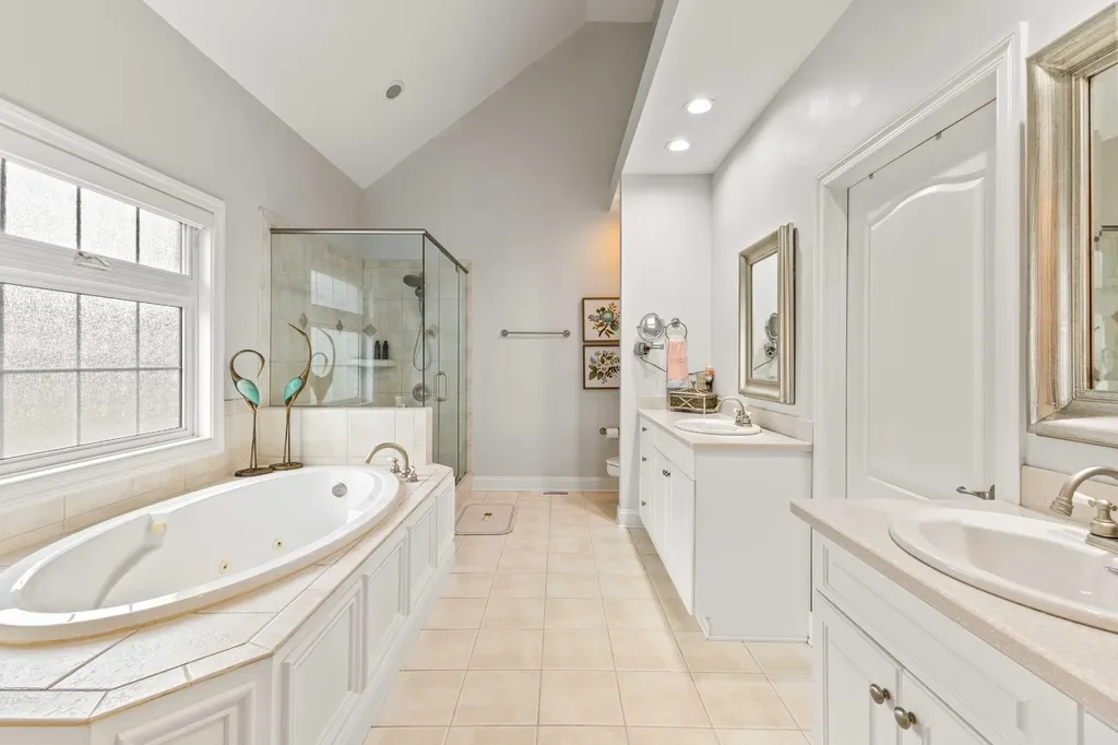115 N Country Club Drive Hendersonville TN 37075