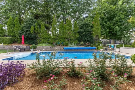 115 N Country Club Drive Hendersonville TN 37075