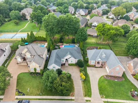 115 N Country Club Drive Hendersonville TN 37075