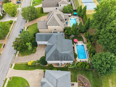 115 N Country Club Drive Hendersonville TN 37075