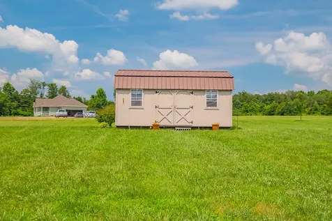 282 Flintville School Road Elora TN 37328