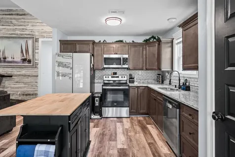 1691 Hugh Hunter Road Oak Grove KY 42262
