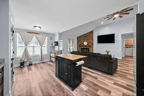 1691 Hugh Hunter Road Oak Grove KY 42262