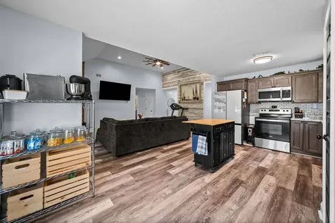 1691 Hugh Hunter Road Oak Grove KY 42262