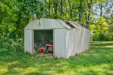1691 Hugh Hunter Road Oak Grove KY 42262