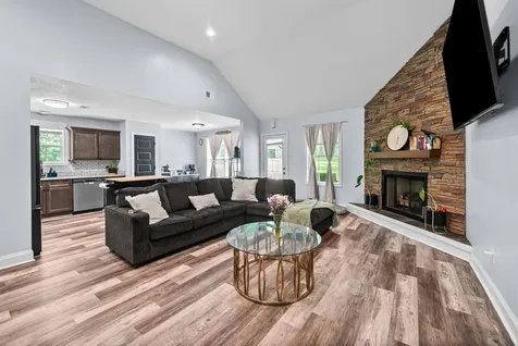 1691 Hugh Hunter Road Oak Grove KY 42262