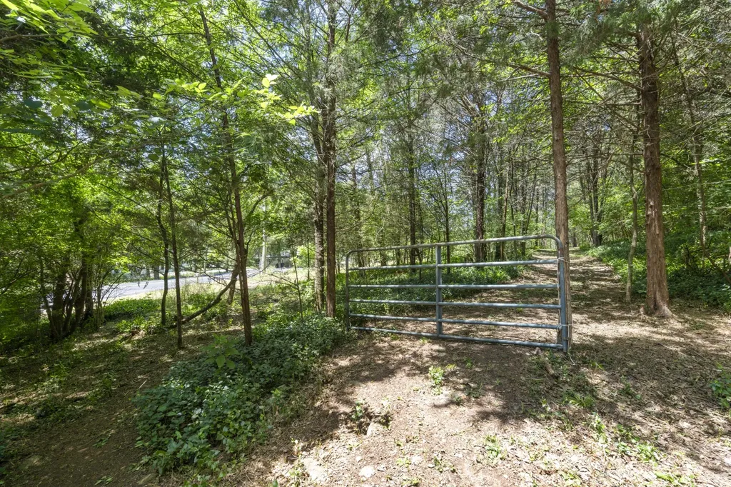 0 Cayce Lane Columbia TN 38401