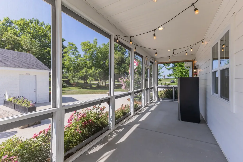 392 New Deal Potts Road Cottontown TN 37048