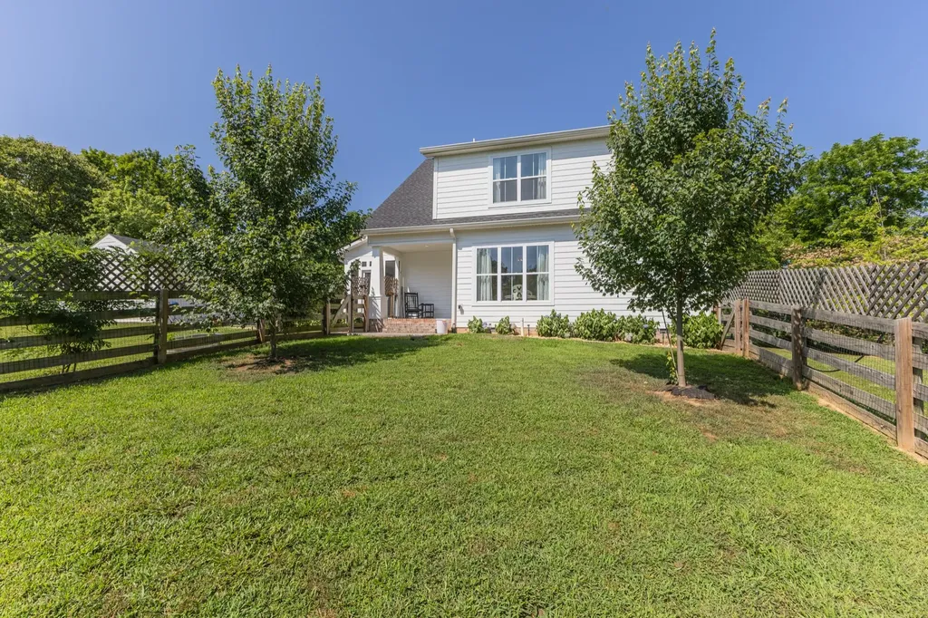 392 New Deal Potts Road Cottontown TN 37048