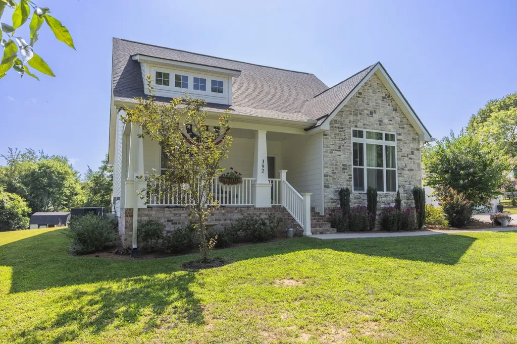 392 New Deal Potts Road Cottontown TN 37048
