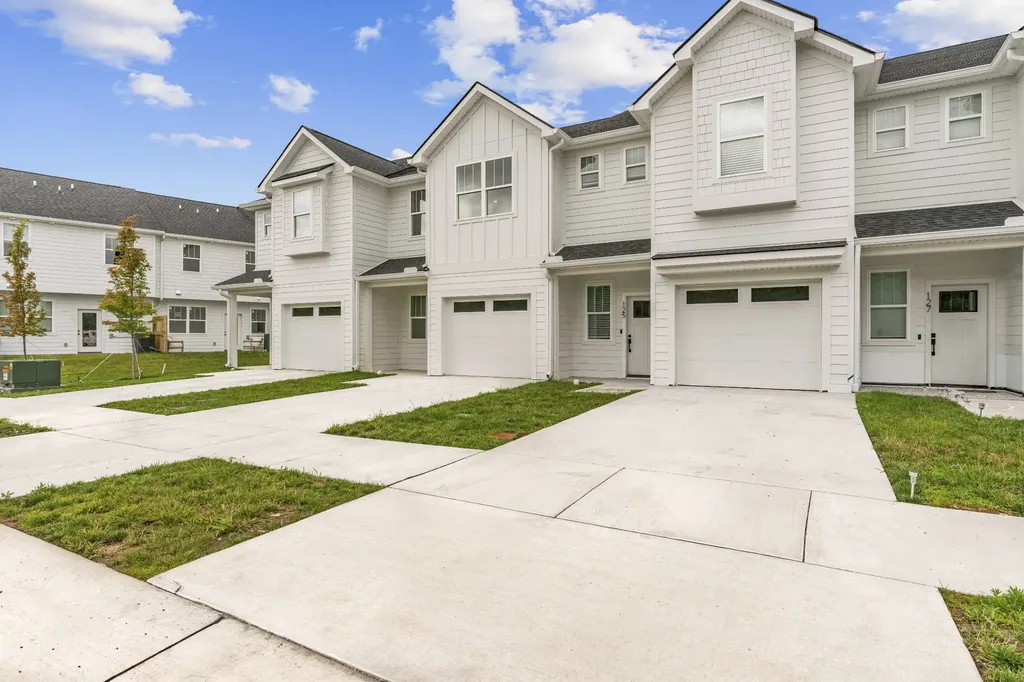 174 High Park Circle Lebanon TN 37090