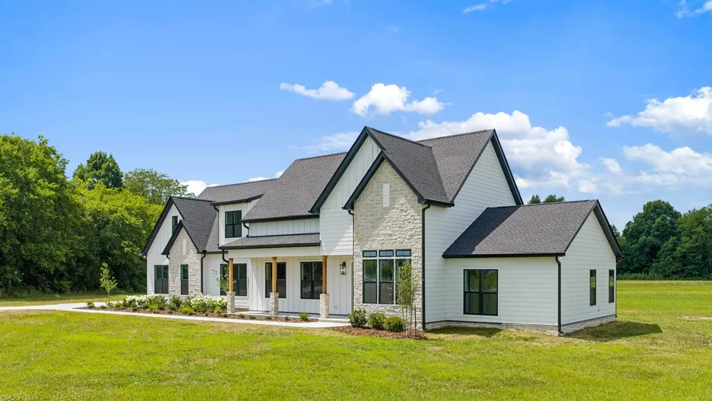 7838 Woodfin Road Christiana TN 37037