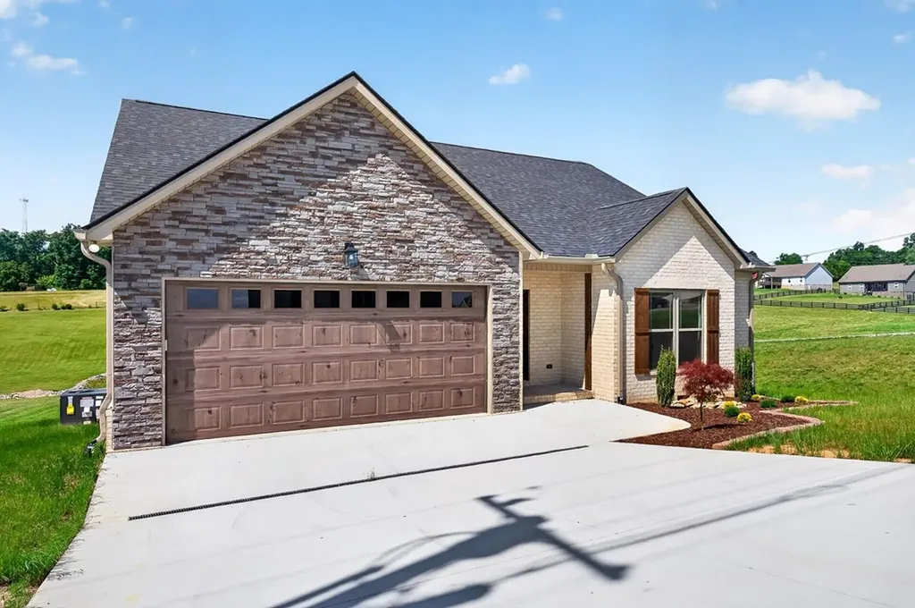 2910 Autumn Woods Trail Cookeville TN 38501