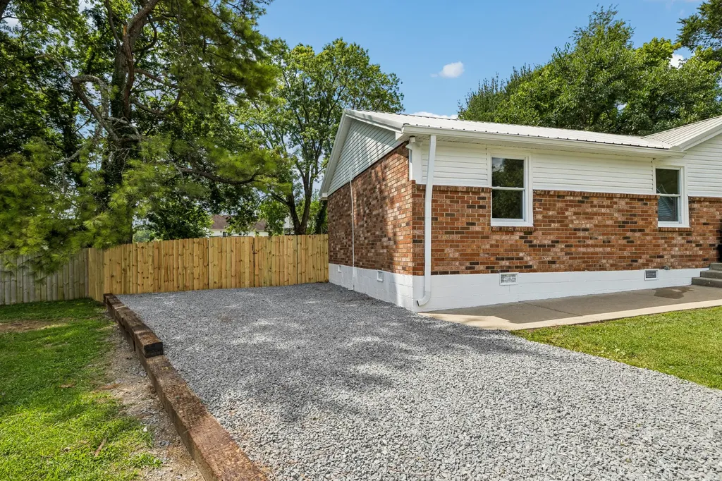 205 Glenrose Court Nashville TN 37210